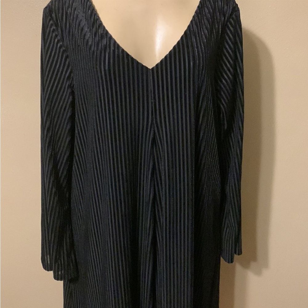 Nina Leonard 1X black velour ribbed stretchy dress crisscross back design‎
